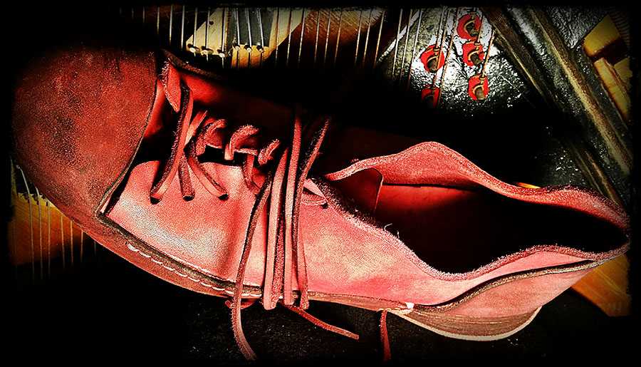 loading... BTSL - Color Garnet